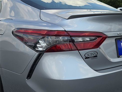 Used 2024 Toyota Camry XSE FWD image 10