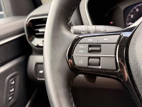 Used 2025 Honda Pilot Elite image 17