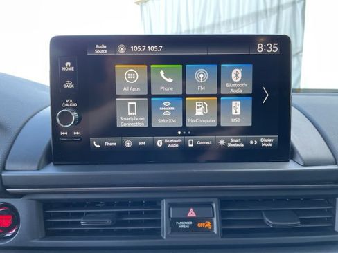 Used 2023 Honda Pilot TrailSport image 18