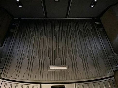 Certified 2026 Land Rover Range Rover Evoque S image 33