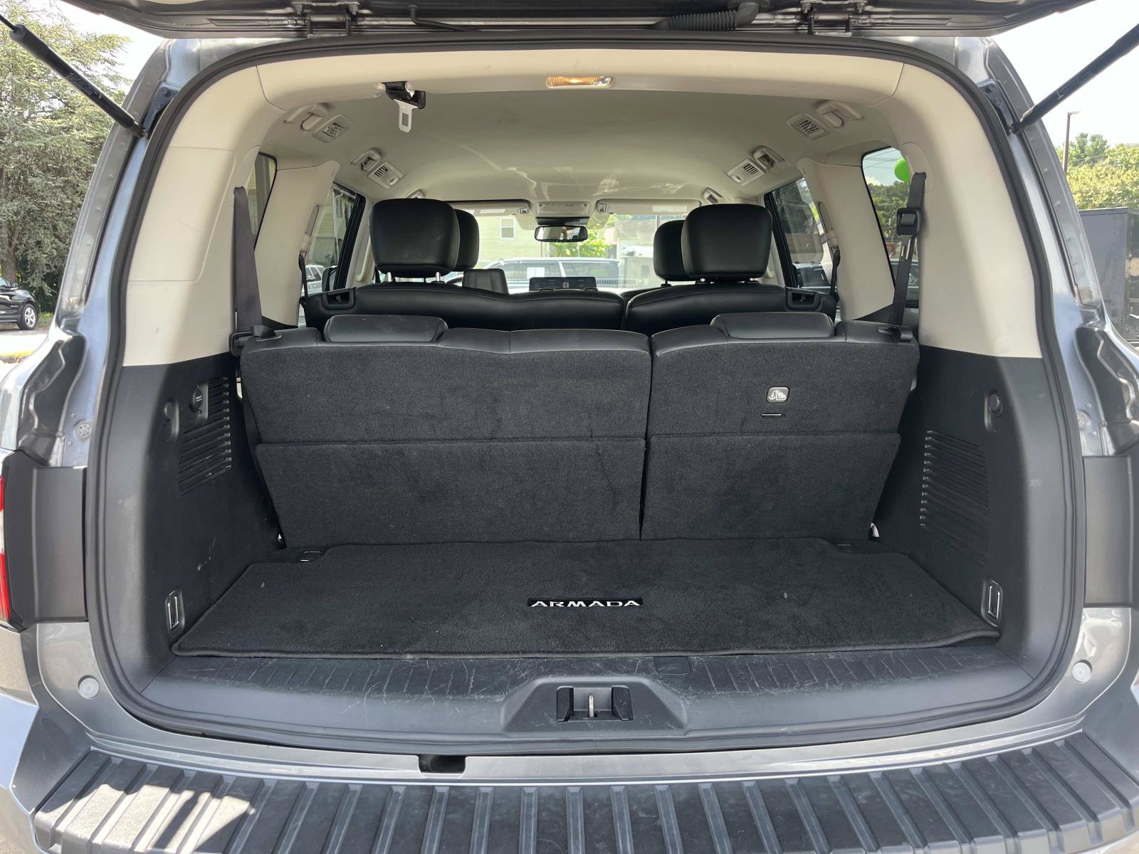 Used 2024 Nissan Armada SV RWD image 21