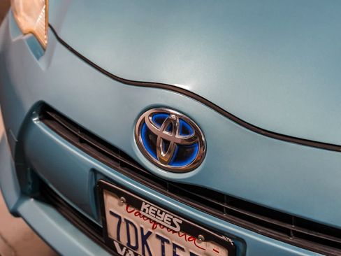 Used 2014 Toyota Prius C One FWD image 8