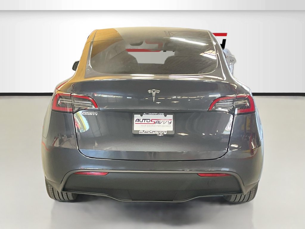 Used 2024 Tesla Model Y Long Range AWD/4WD image 6