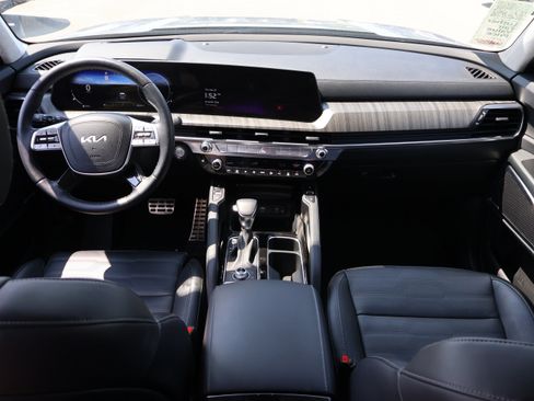 Used 2024 Kia Telluride SX Prestige w/ Towing Package AWD/4WD image 12