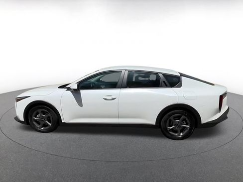 Used 2025 Kia K4 FWD image 9