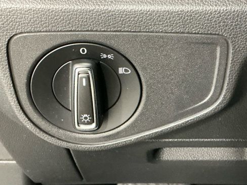 Used 2018 Volkswagen Atlas S image 30