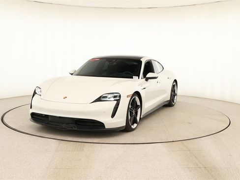 Used 2021 Porsche Taycan 4S image 12