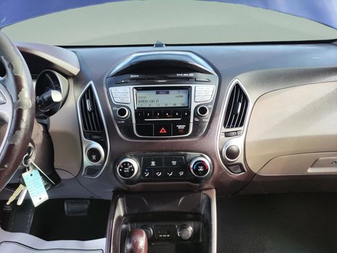 Used 2011 Hyundai Tucson GLS image 19