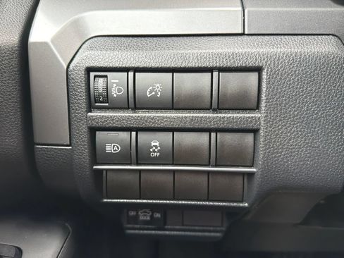 Used 2024 Toyota Tacoma SR5 AWD/4WD image 24