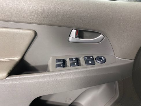 Used 2015 Kia Sportage LX image 11