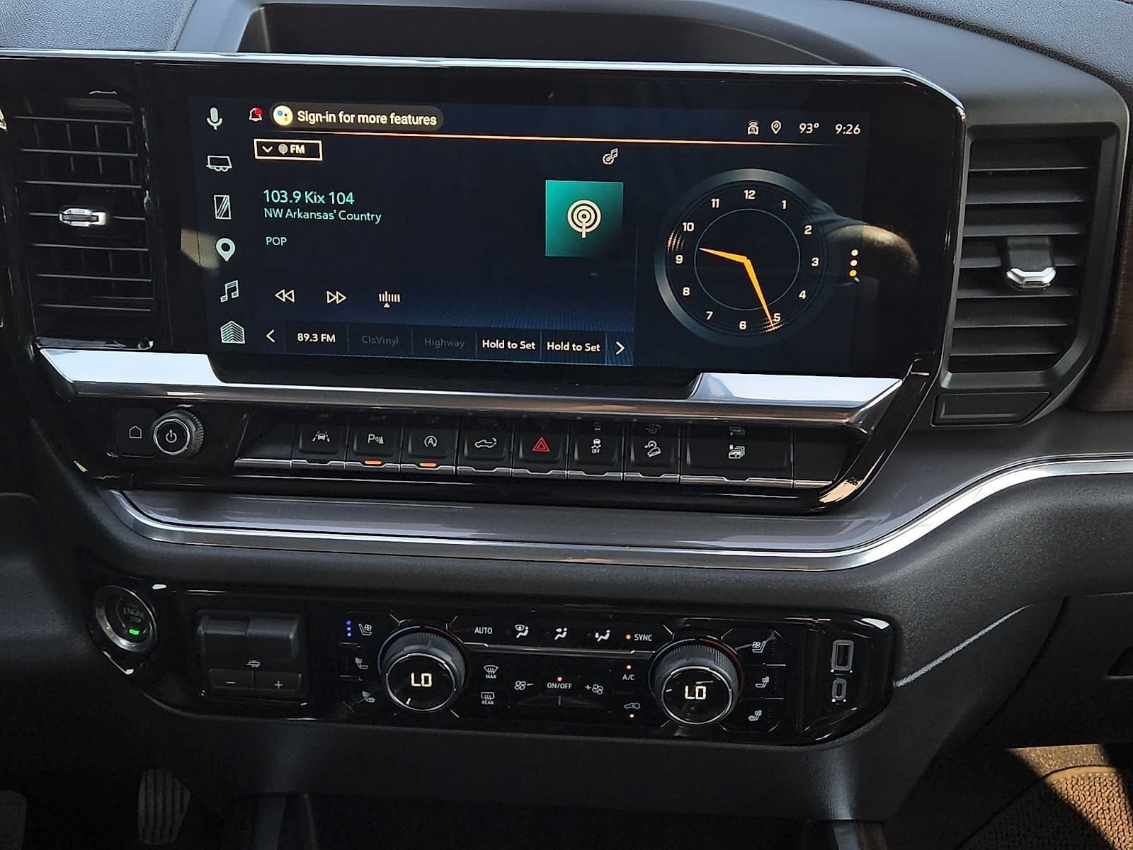 Used 2023 Chevrolet Silverado 1500 High Country w/ Technology Package AWD/4WD image 13