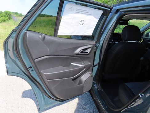 New 2026 Chevrolet Trax LT w/ Driver Confidence Package FWD image 24