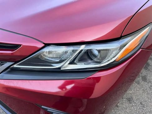 Used 2018 Toyota Camry SE w/ Convenience Package FWD image 31