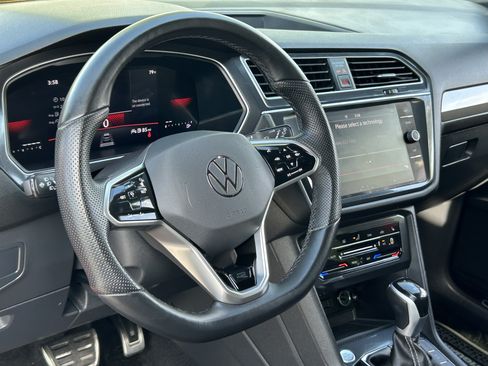 Certified 2024 Volkswagen Tiguan SE R-Line FWD image 27