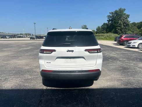 Used 2024 Jeep Grand Cherokee L Altitude AWD/4WD image 4