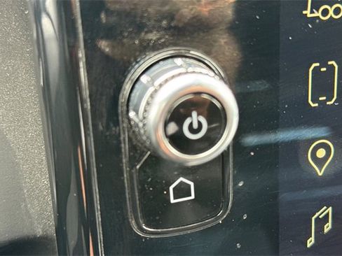 Used 2025 GMC Sierra 3500 Denali image 32