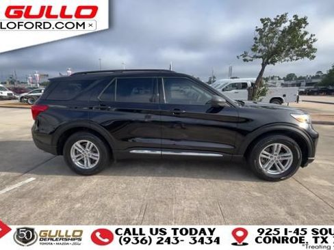 Certified 2022 Ford Explorer XLT w/ Equipment Group 202A RWD image 9