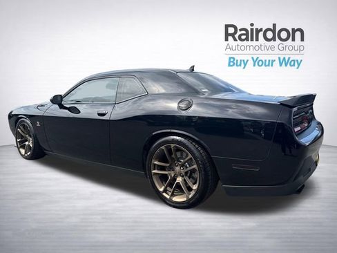 Used 2016 Dodge Challenger R/T Scat Pack w/ Leather Interior Group RWD image 5