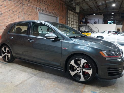 Used 2015 Volkswagen GTI Autobahn w/ Lighting Package (SEL) FWD image 2