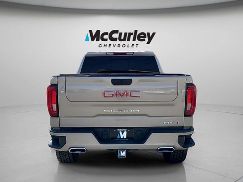 Used 2022 GMC Sierra 1500 AT4 w/ AT4 Preferred Package AWD/4WD image 6