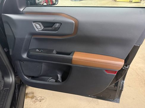 Used 2023 Ford Bronco Sport Outer Banks w/ Tech Package image 16