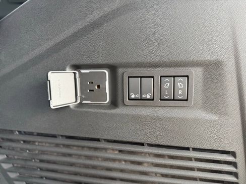 New 2025 Chevrolet Tahoe High Country image 8