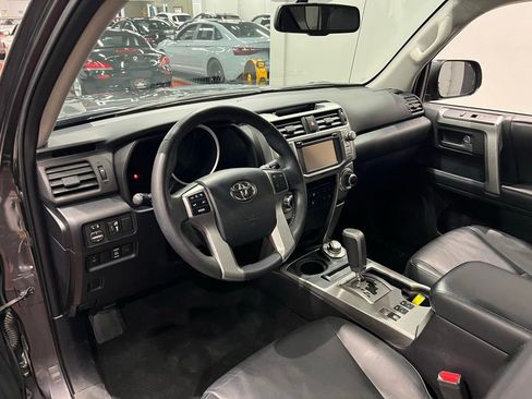 Used 2013 Toyota 4Runner Limited image 19