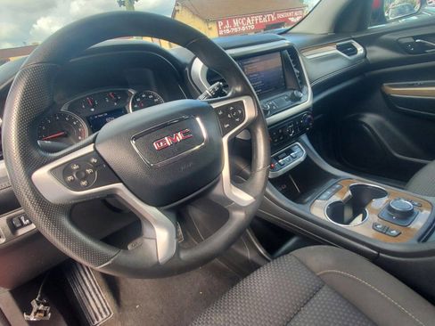 Used 2021 GMC Acadia SLE w/ Driver Convenience Package image 9