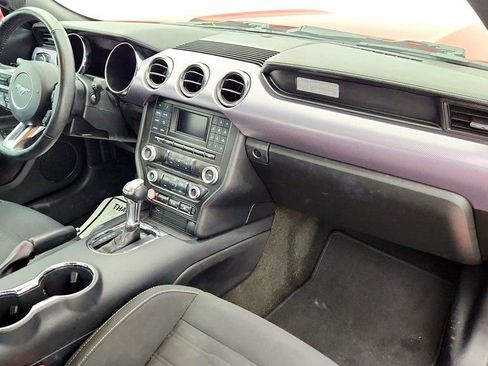 Used 2017 Ford Mustang Coupe image 24