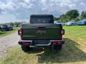 Used 2022 Jeep Gladiator Mojave AWD/4WD image 4