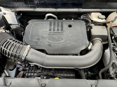 Used 2023 GMC Acadia SLE w/ Driver Convenience Package FWD image 27