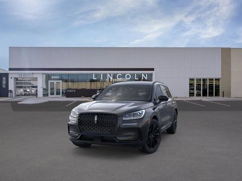 New 2025 Lincoln Corsair Reserve w/ Equipment Group 202A image 2