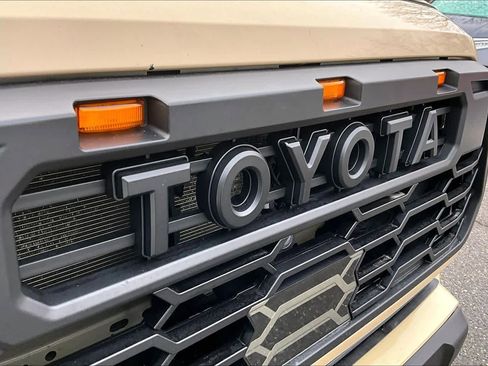 Used 2020 Toyota Tacoma TRD Off-Road image 28