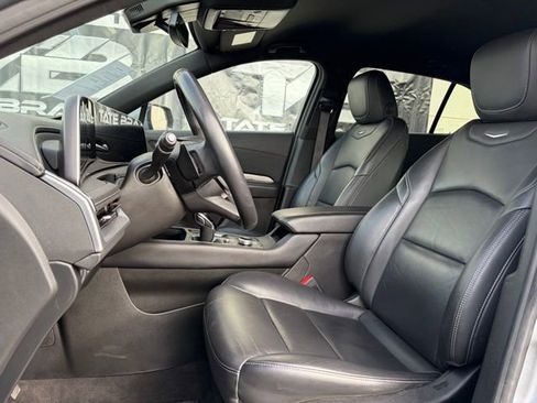 Used 2024 Cadillac XT4 Premium Luxury image 10