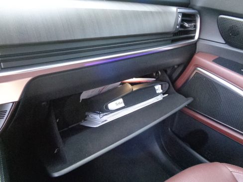 Used 2024 Kia Telluride SX image 21