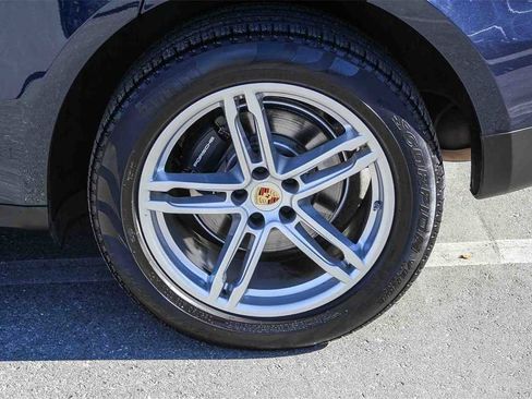 Used 2018 Porsche Macan image 10
