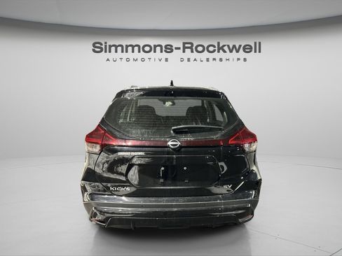 Used 2024 Nissan Kicks SV image 5