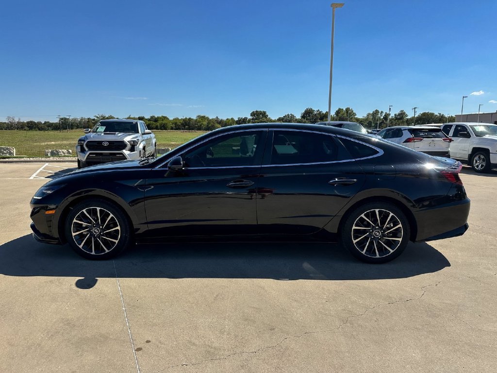 Used 2023 Hyundai Sonata Limited FWD image 6