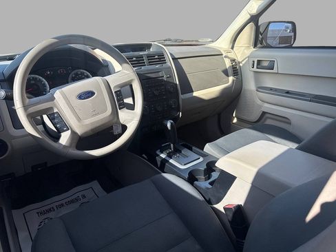 Used 2010 Ford Escape XLS FWD image 16