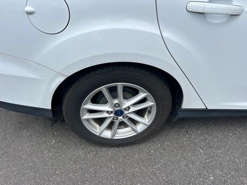 Used 2017 Ford Focus SE FWD image 8