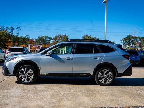 Used 2022 Subaru Outback Limited image 2