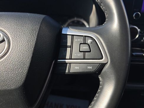 Used 2024 Toyota Highlander LE image 28