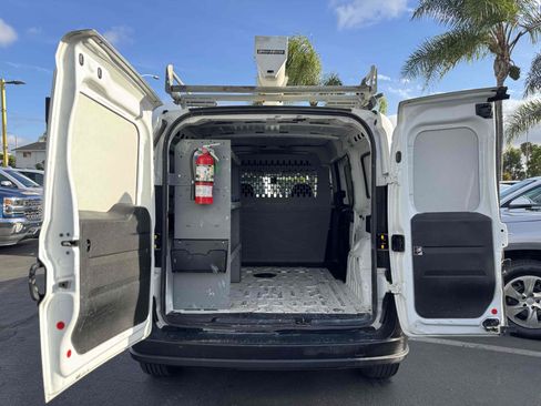 Used 2021 RAM ProMaster City Tradesman FWD image 9