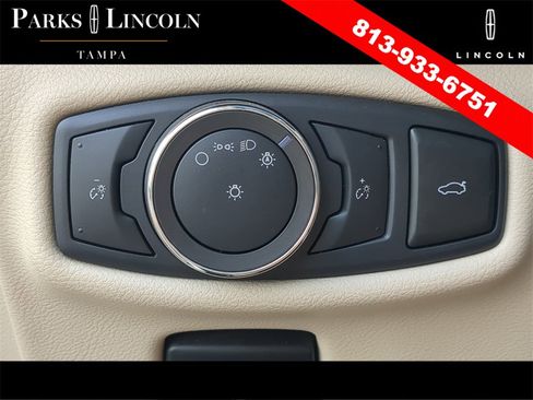 Used 2020 Lincoln MKZ w/ Convenience Package image 26