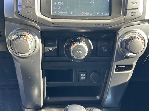 Used 2019 Toyota 4Runner SR5 Premium image 19