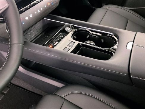 New 2025 Nissan Murano SL image 12