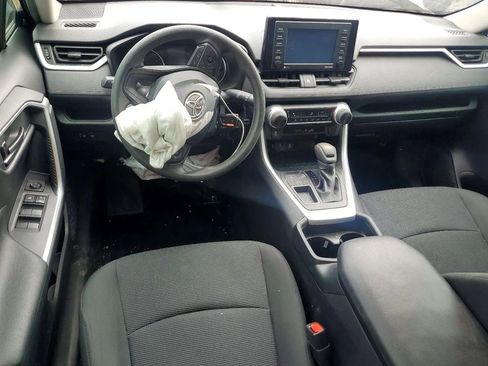 Used 2020 Toyota RAV4 LE FWD image 8