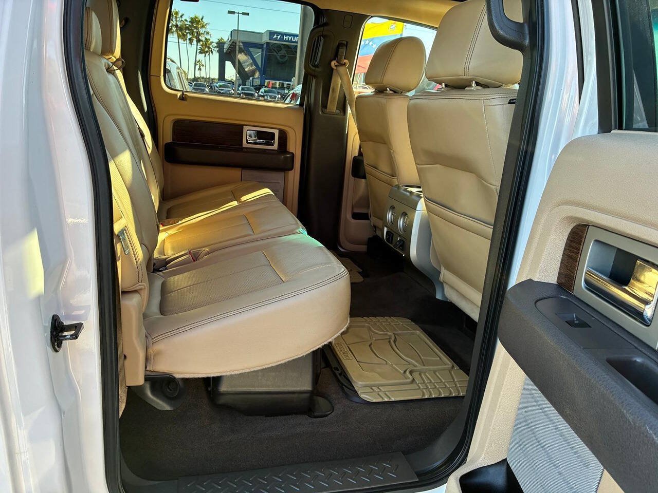 Used 2013 Ford F150 Lariat w/ Luxury Equipment Group RWD image 13