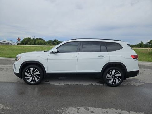 Used 2024 Volkswagen Atlas SE FWD image 4