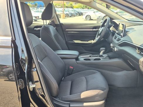 Certified 2022 Nissan Altima 2.5 SV FWD image 31